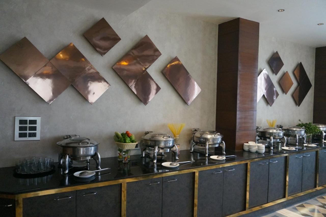 Neel Clarks Inn Express Agra  Exterior photo